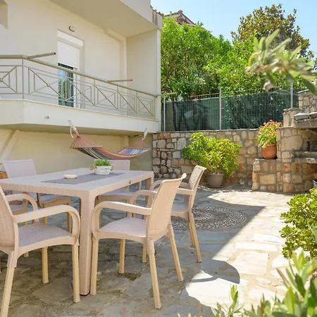 Private Modern Apartament