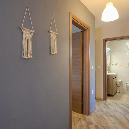 Private Modern Appartement *