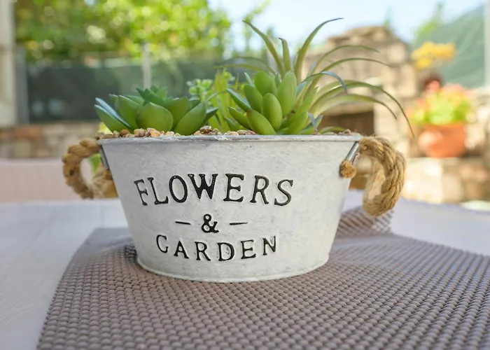 Private Modern Apartament Nea Roda