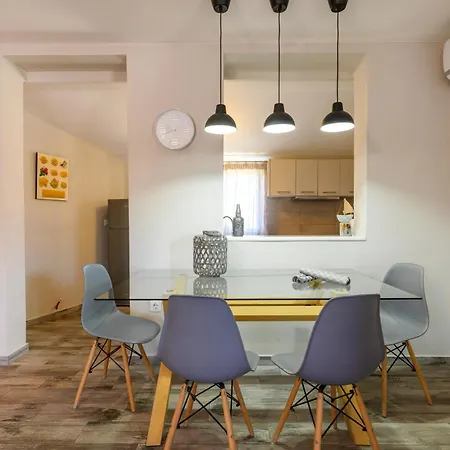 Private Modern